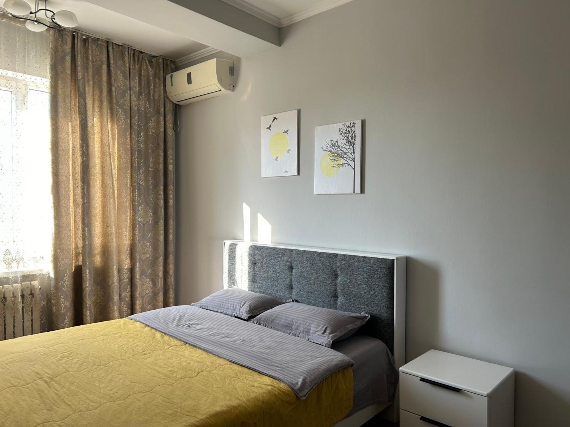 Aura On Turusbekova Street 124 Apartman Biskek Kültér fotó